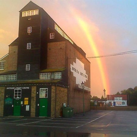 Frasers Battlesbridge Exterior photo